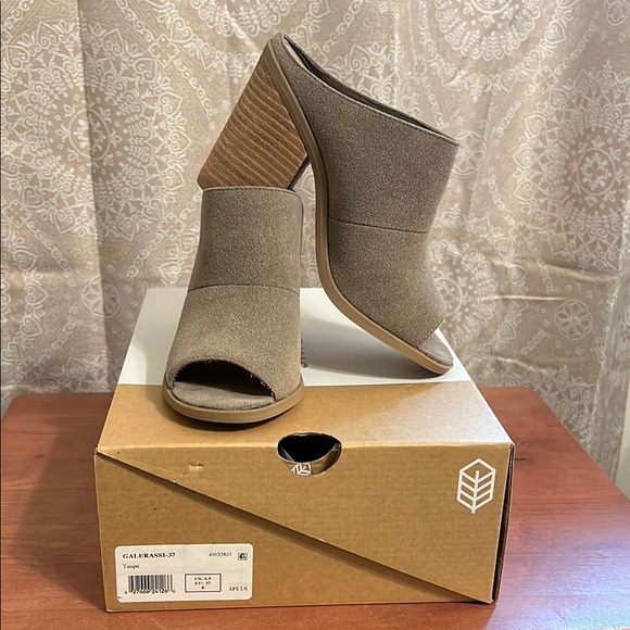 Call it Spring Women's Chunky Heel Mules in Taupe - Picture 1 of 8